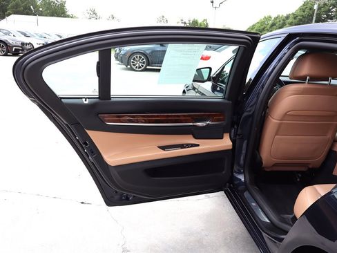Used 2015 BMW 750Li RWD image 37