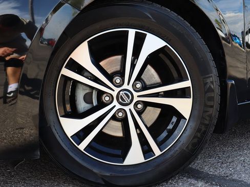 Used 2021 Nissan Sentra SV FWD image 5