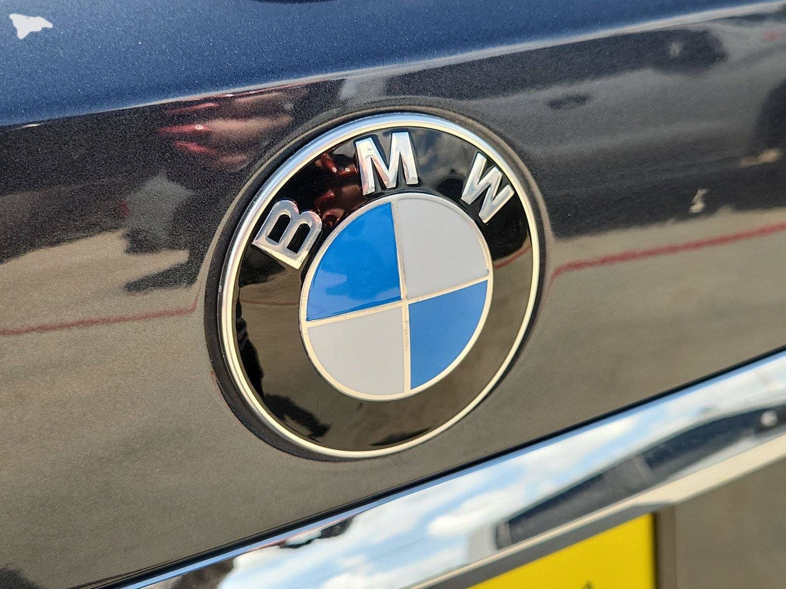 Used 2022 BMW X7 xDrive40i w/ M Sport Package AWD/4WD image 31