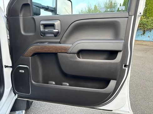 Used 2019 GMC Sierra 3500 Denali w/ Duramax Plus Package AWD/4WD image 13