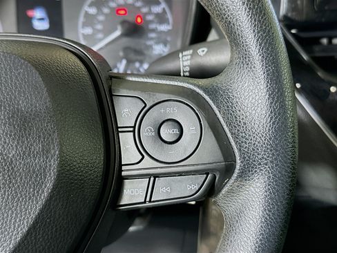 Used 2024 Toyota Corolla LE FWD image 17