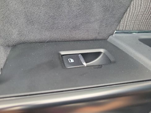 Used 2024 Ford F250 Platinum image 18