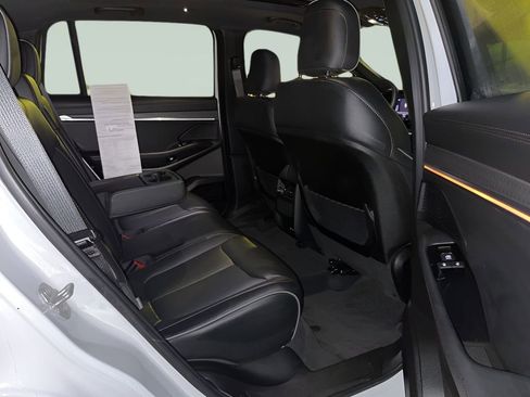 Used 2025 Jeep Wagoneer S Limited image 29