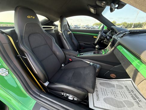 Used 2022 Porsche 718 Cayman GT4 RWD image 23