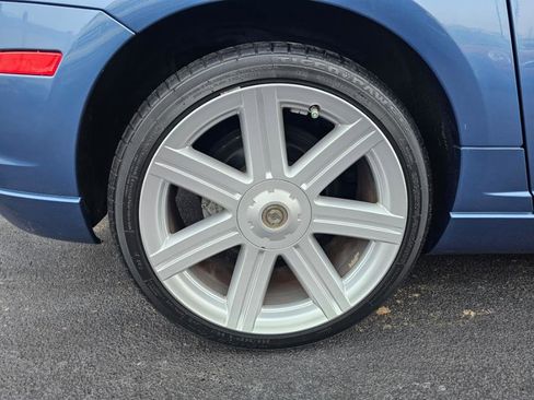 Used 2008 Chrysler Crossfire Limited image 32