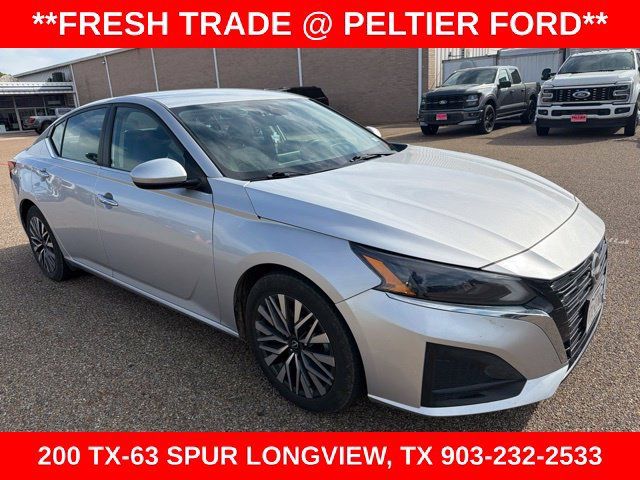 Used 2023 Nissan Altima 2.5 SV FWD image 1