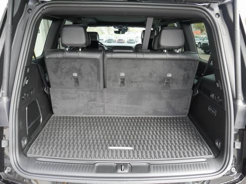 Used 2025 Jeep Wagoneer Series II image 8