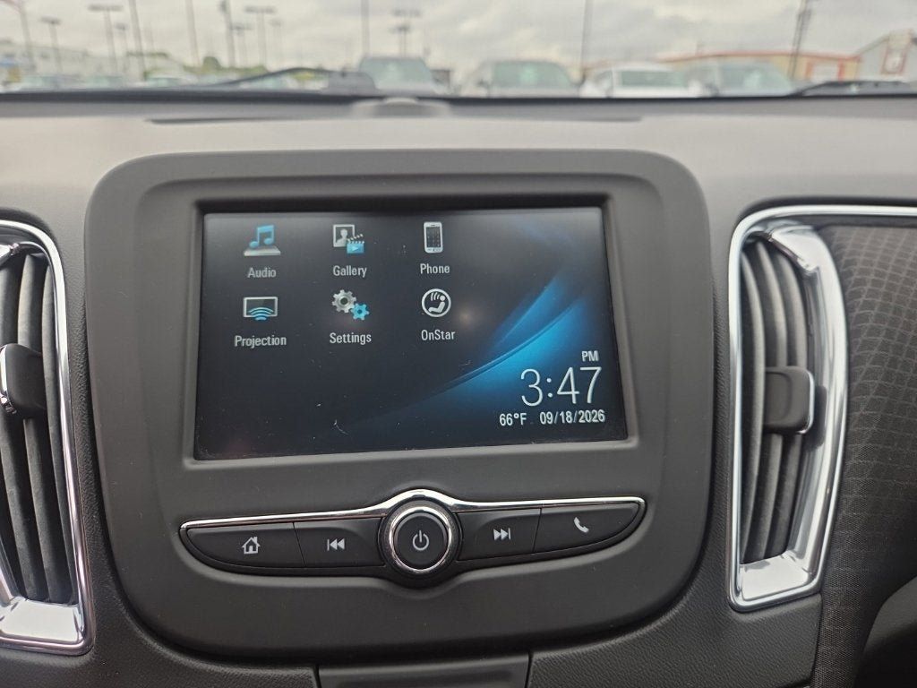 Used 2017 Chevrolet Malibu LT FWD image 16