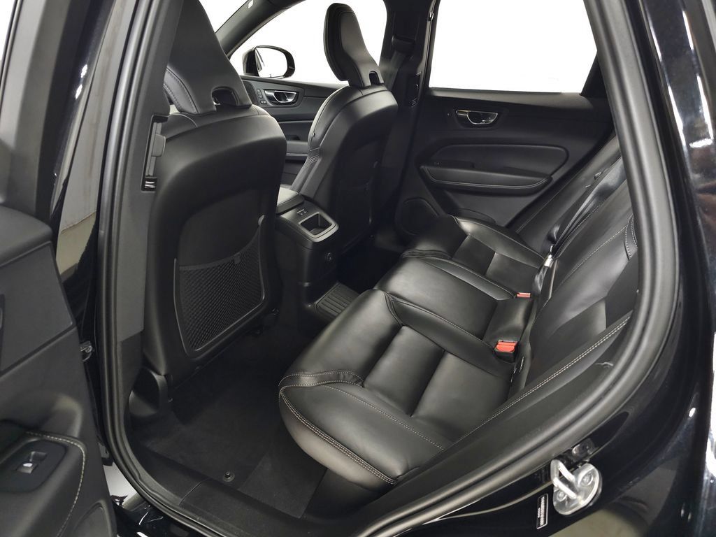 Used 2025 Volvo XC60 T8 Ultra w/ Protection Package Premier AWD/4WD image 35
