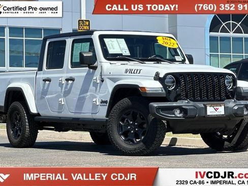 Certified 2022 Jeep Gladiator Sport AWD/4WD image 1