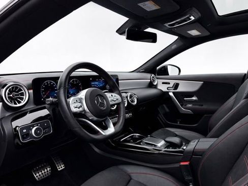 Used 2022 Mercedes-Benz CLA 35 AMG 4MATIC image 10