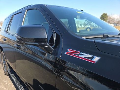 Used 2022 Chevrolet Tahoe Z71 w/ Z71 Off-Road Package image 5