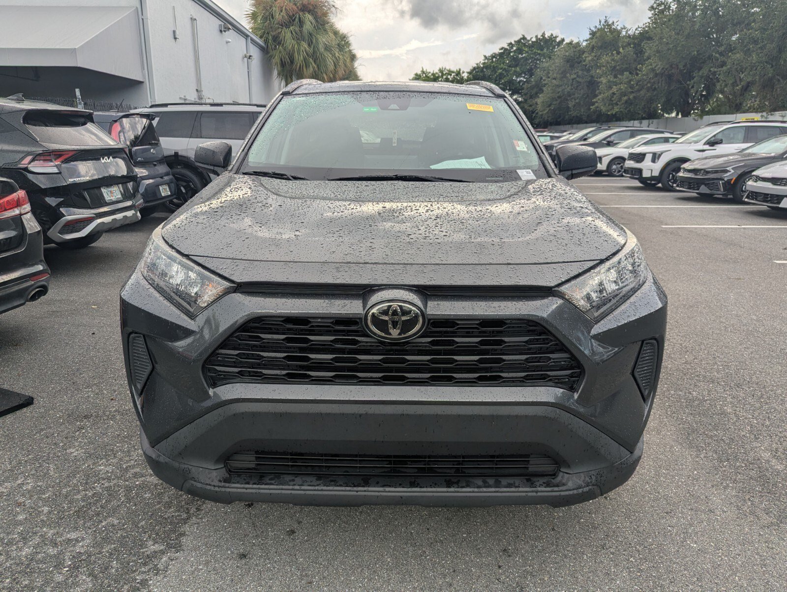 Used 2021 Toyota RAV4 LE FWD image 2