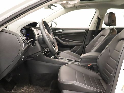 Used 2023 Volkswagen Jetta SE w/ Panoramic Sunroof Package FWD image 14