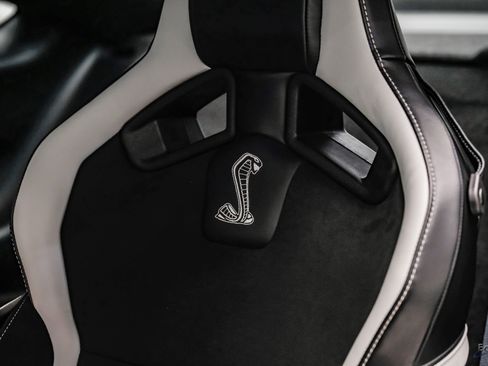 Used 2021 Ford Mustang Shelby GT500 w/ Carbon Fiber Track Pack image 46