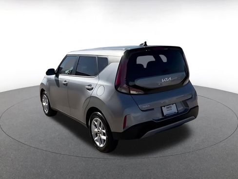 Used 2025 Kia Soul LX w/ LX Technology Package image 10