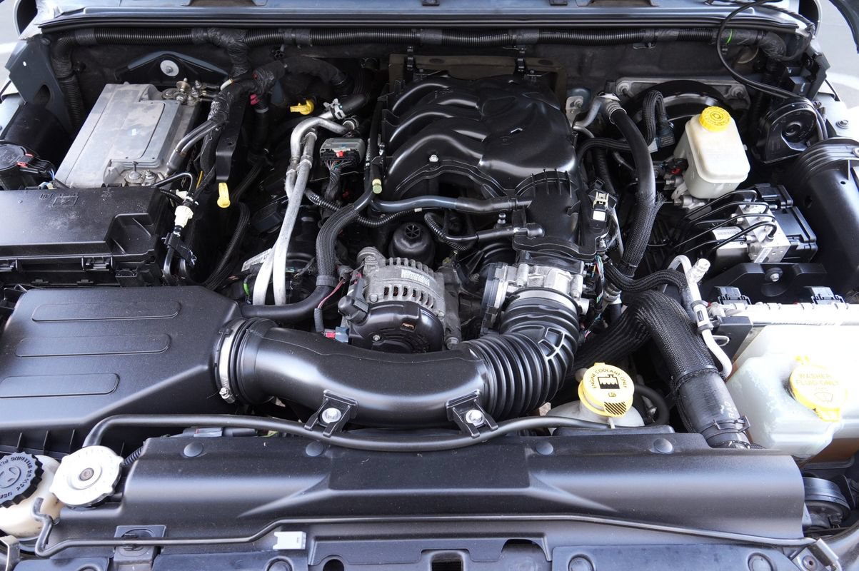 Used 2015 Jeep Wrangler Sport AWD/4WD image 34