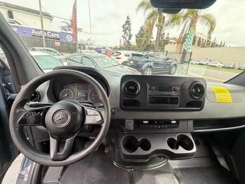 Used 2019 Mercedes-Benz Sprinter 170 image 11