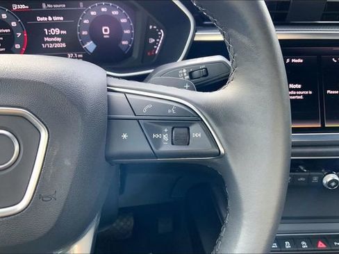 Certified 2025 Audi Q3 2.0T Premium w/ Convenience Package image 24