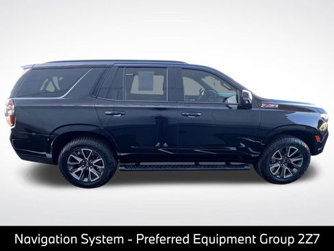 Used 2022 Chevrolet Tahoe Z71 w/ Luxury Package AWD/4WD image 12