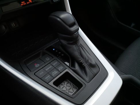 Certified 2023 Toyota RAV4 LE image 24