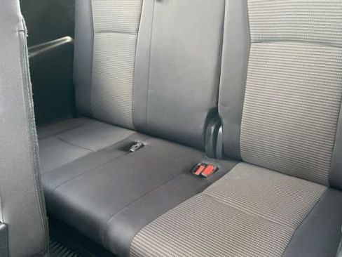 Used 2024 Toyota Highlander LE image 22