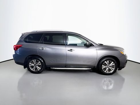 Used 2019 Nissan Pathfinder SV w/ Cargo Package FWD image 11