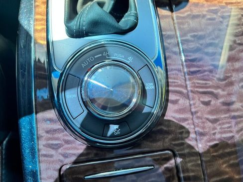 Used 2017 Nissan Armada SL w/ Technology Package image 40