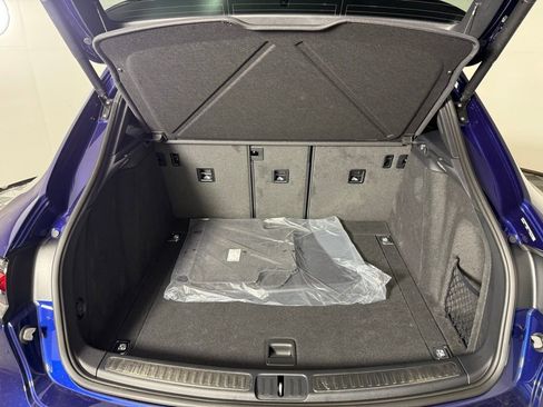 New 2026 Porsche Macan S image 17