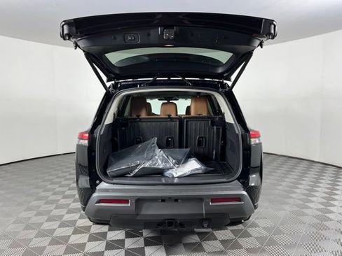 New 2026 Nissan Pathfinder Platinum FWD image 47