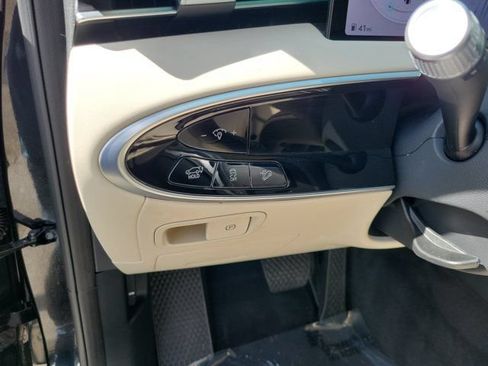 Certified 2026 Genesis GV70 2.5T AWD/4WD image 17