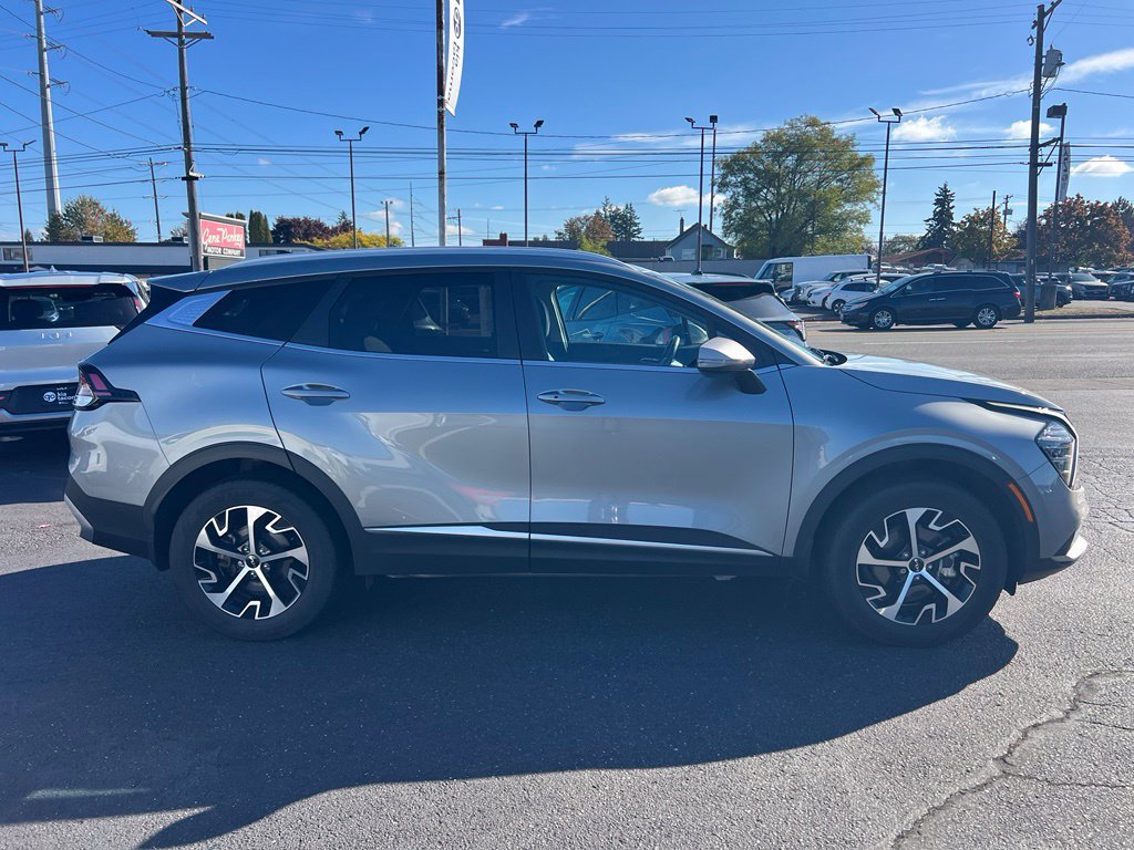 Certified 2024 Kia Sportage EX AWD/4WD image 4