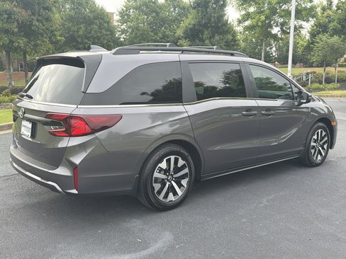 Certified 2026 Honda Odyssey EX-L image 11