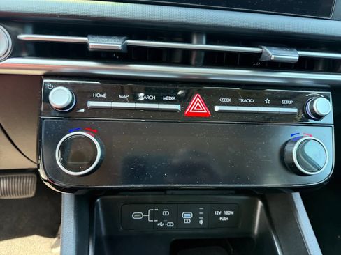 Used 2025 Hyundai Tucson SEL AWD/4WD image 17
