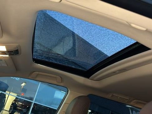 Used 2023 Lexus GX 460 Premium w/ Premium Package image 9