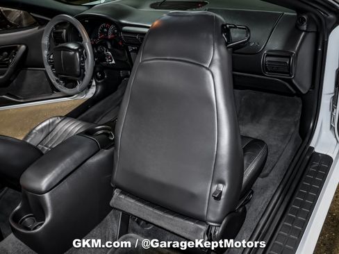 Used 2002 Chevrolet Camaro Z28 RWD image 87