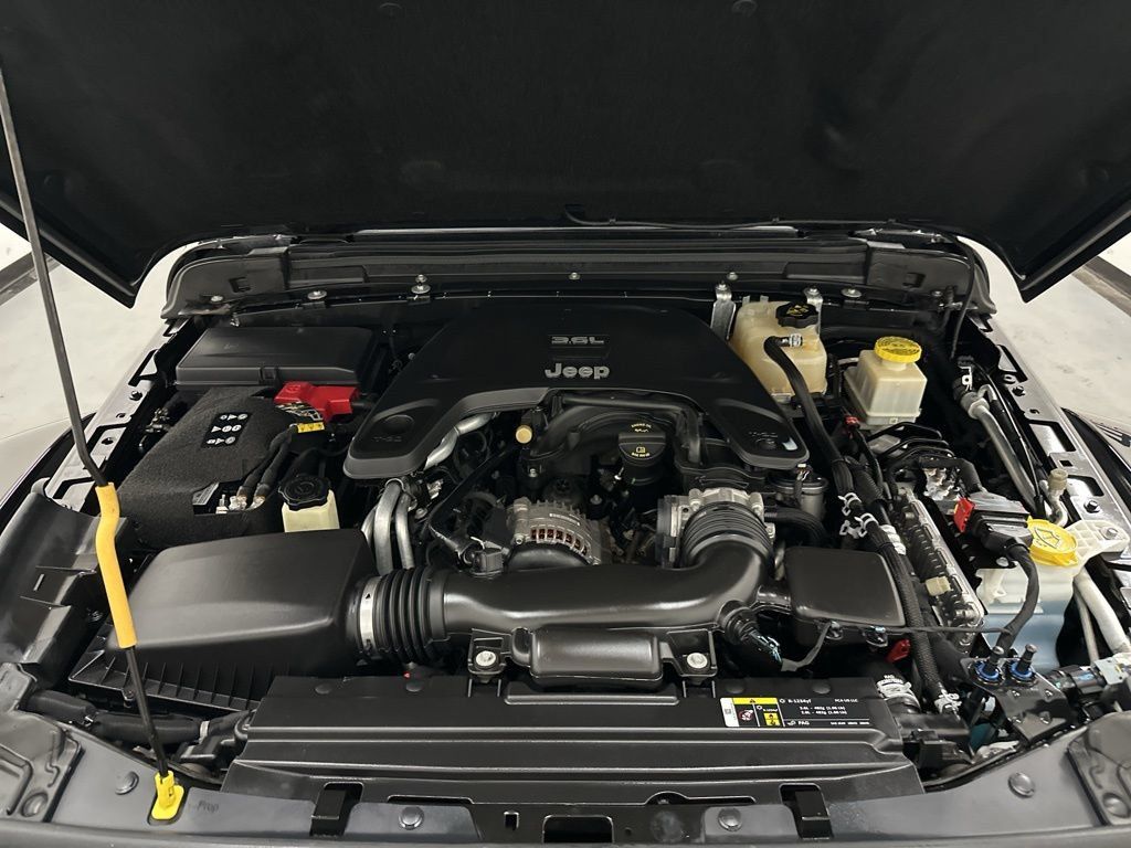 Used 2020 Jeep Gladiator Rubicon AWD/4WD image 6