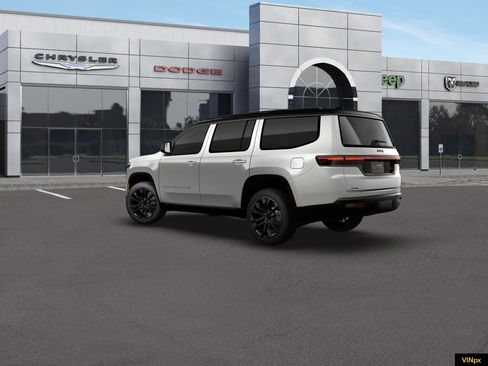 New 2026 Jeep Grand Wagoneer Summit image 4