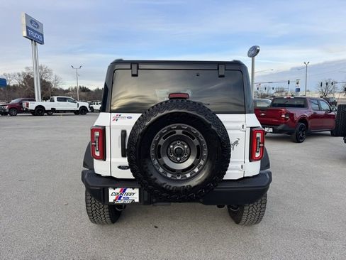 Used 2025 Ford Bronco Badlands image 4