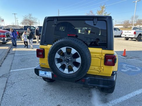 Used 2021 Jeep Wrangler Unlimited Sahara image 28