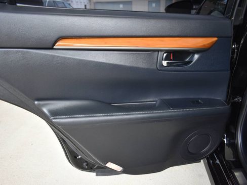 Used 2014 Lexus ES 300h w/ Premium Package w/Bamboo Trim FWD image 13