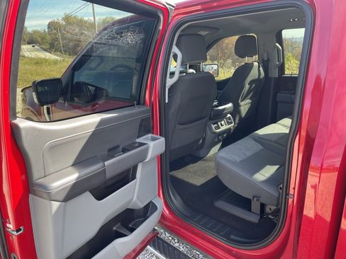 Certified 2021 Ford F150 XLT w/ Equipment Group 302A High image 11