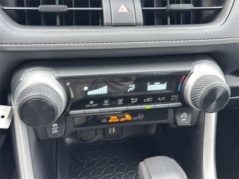 Used 2024 Toyota RAV4 LE image 23