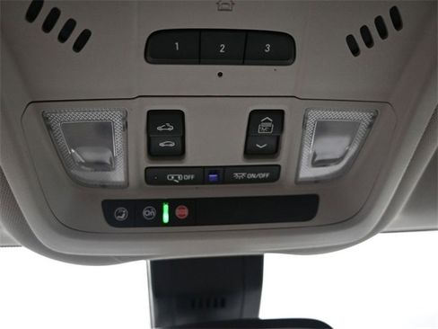 Used 2018 GMC Terrain Denali w/ Advanced Safety Package image 14