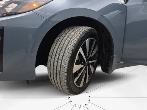 Used 2025 Nissan Sentra SV w/ SV Premium Package FWD image 39