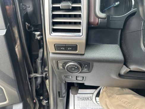 Used 2017 Ford F350 Platinum w/ Platinum Ultimate Package image 16
