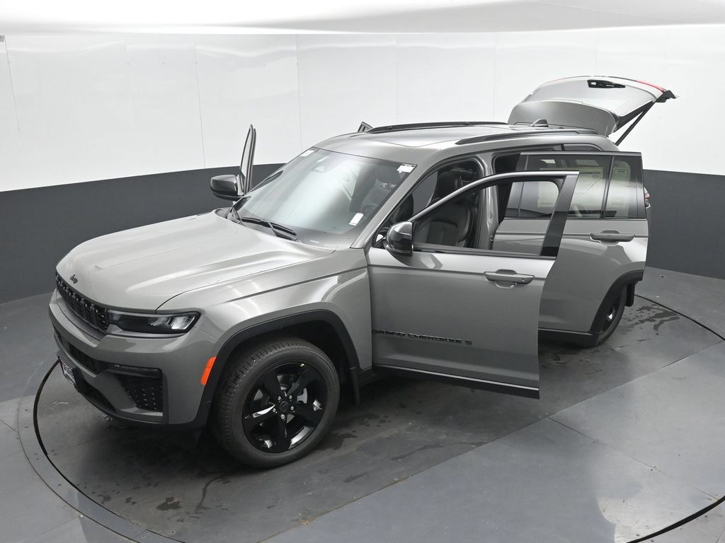 New 2027 Jeep Grand Cherokee Limited w/ Limited Altitude Package AWD/4WD image 52