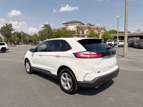 Used 2020 Ford Edge SE image 5
