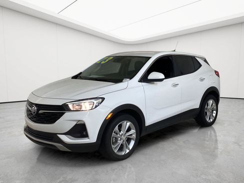 Used 2023 Buick Encore GX Preferred w/ Cold Weather Comfort Package FWD image 3