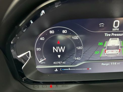 Used 2023 GMC Yukon XL Denali Ultimate image 30